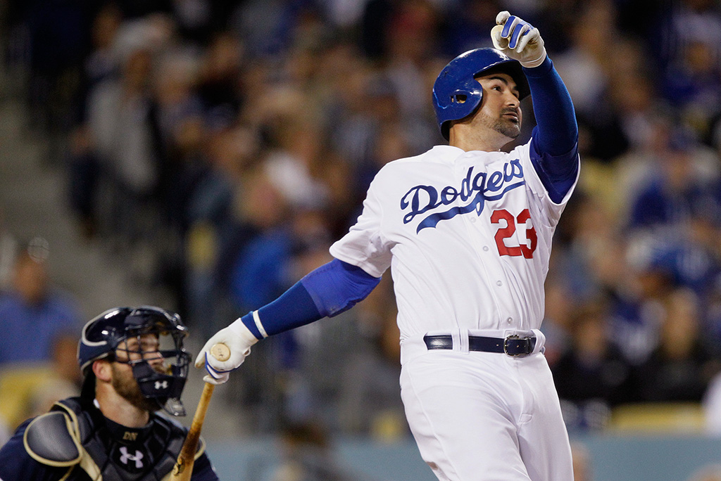 Adrián González hace historia
