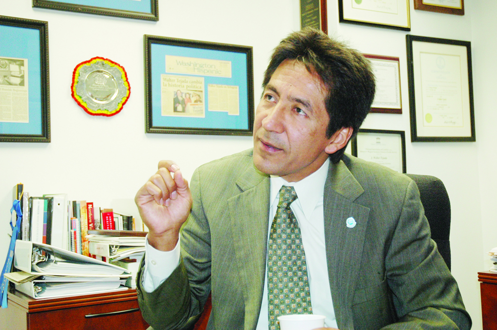 Tejada: “Seguiré la lucha al lado de la comunidad”