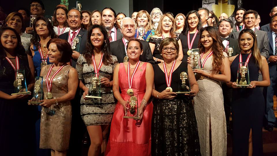 Entregan el Tumi USA Award, el “Oscar” de los peruanos