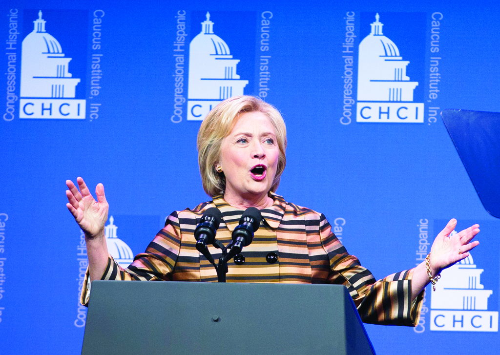 Hillary Clinton pide el voto latino