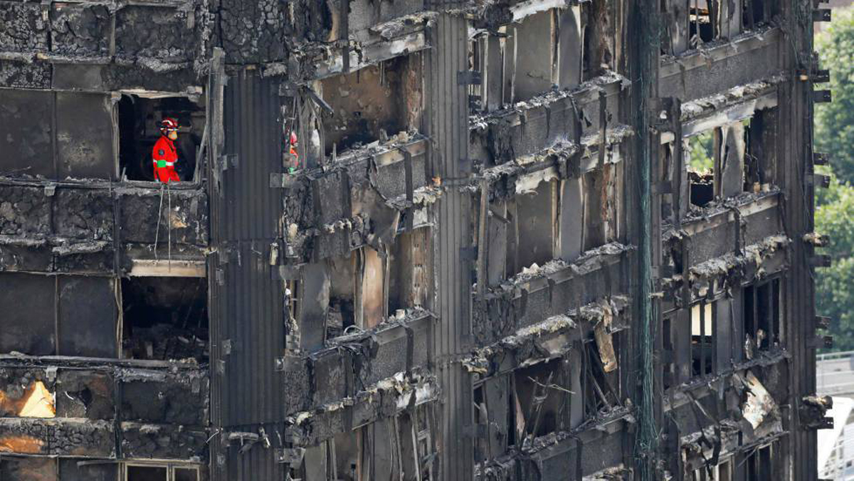 600 edificios tienen revestimiento similar al de torre que se quemó — Londres