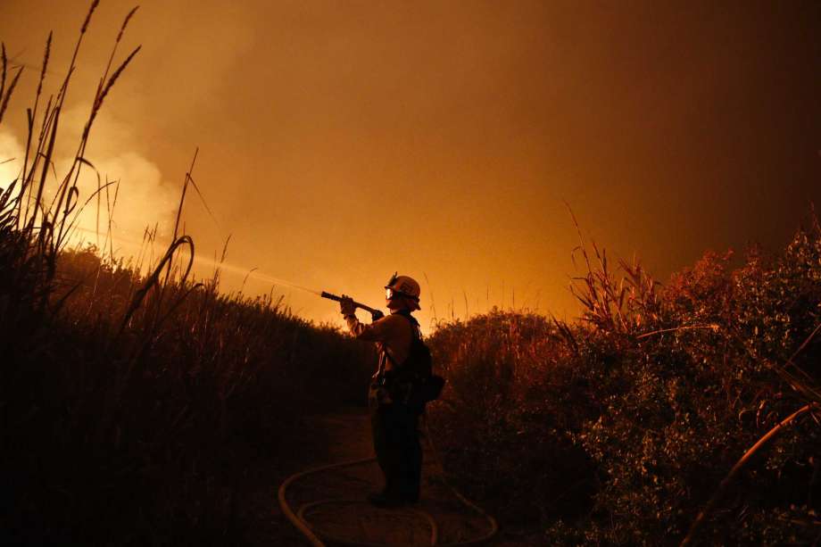 Desastres meteorológicos dejan pérdidas récord en EEUU en 2017: NOAA