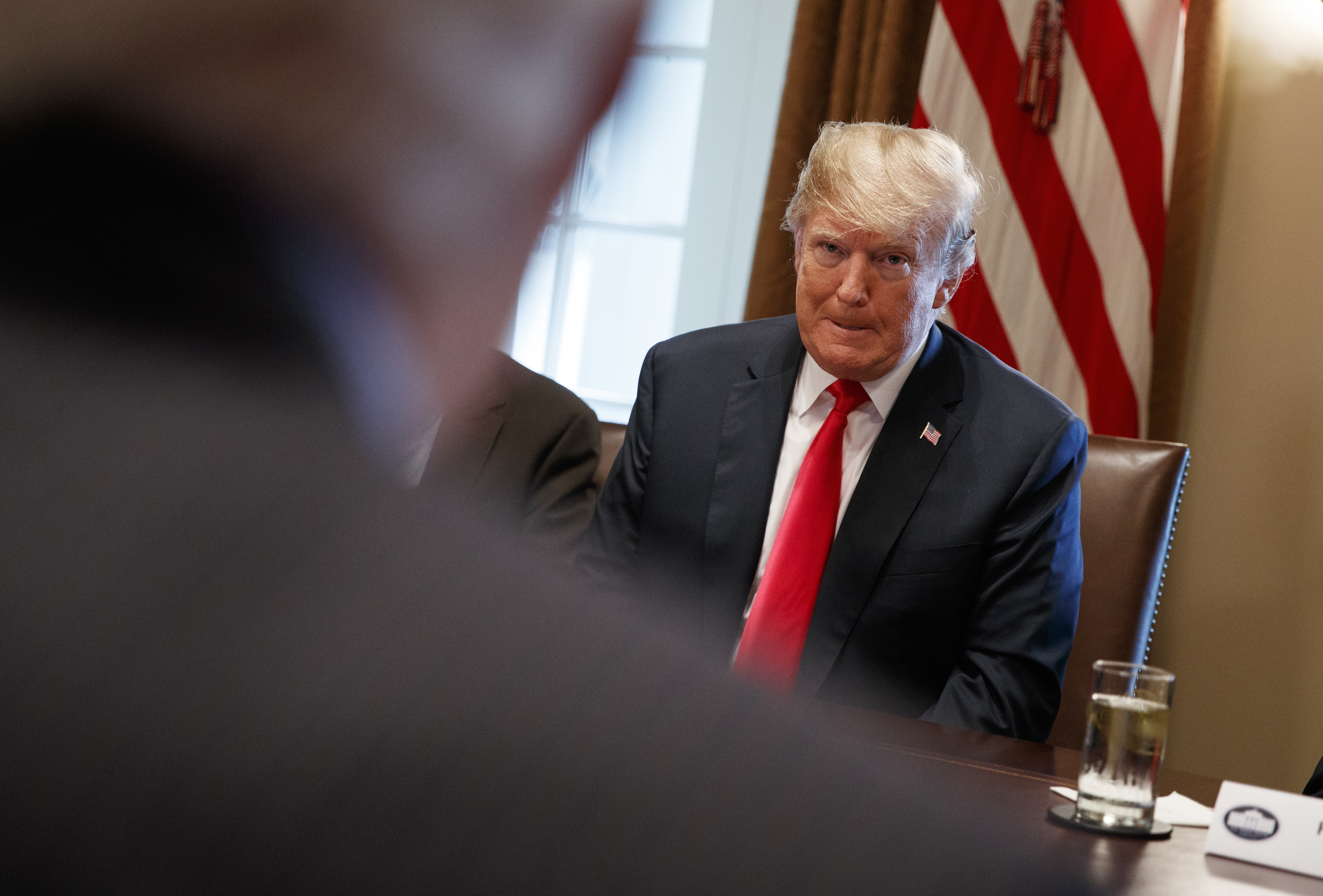 Trump dice que “firmará algo” sobre inmigración