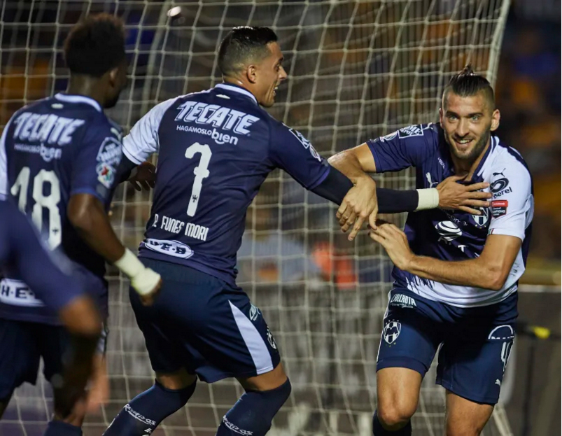 Rayados toman la delantera ante Tigres