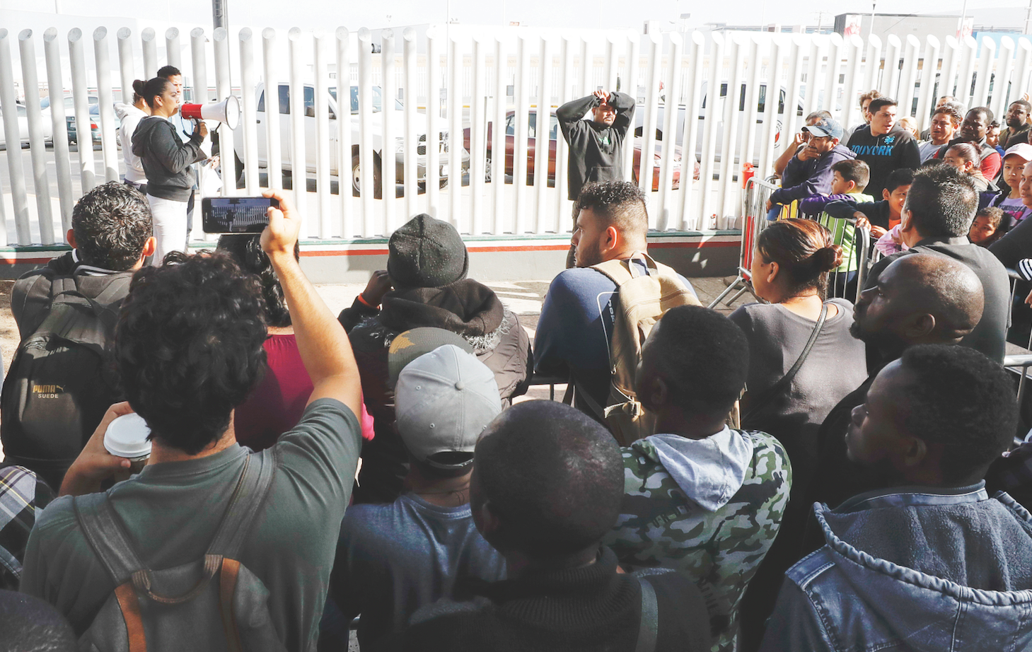 Nueva regulación frena el asilo para migrantes