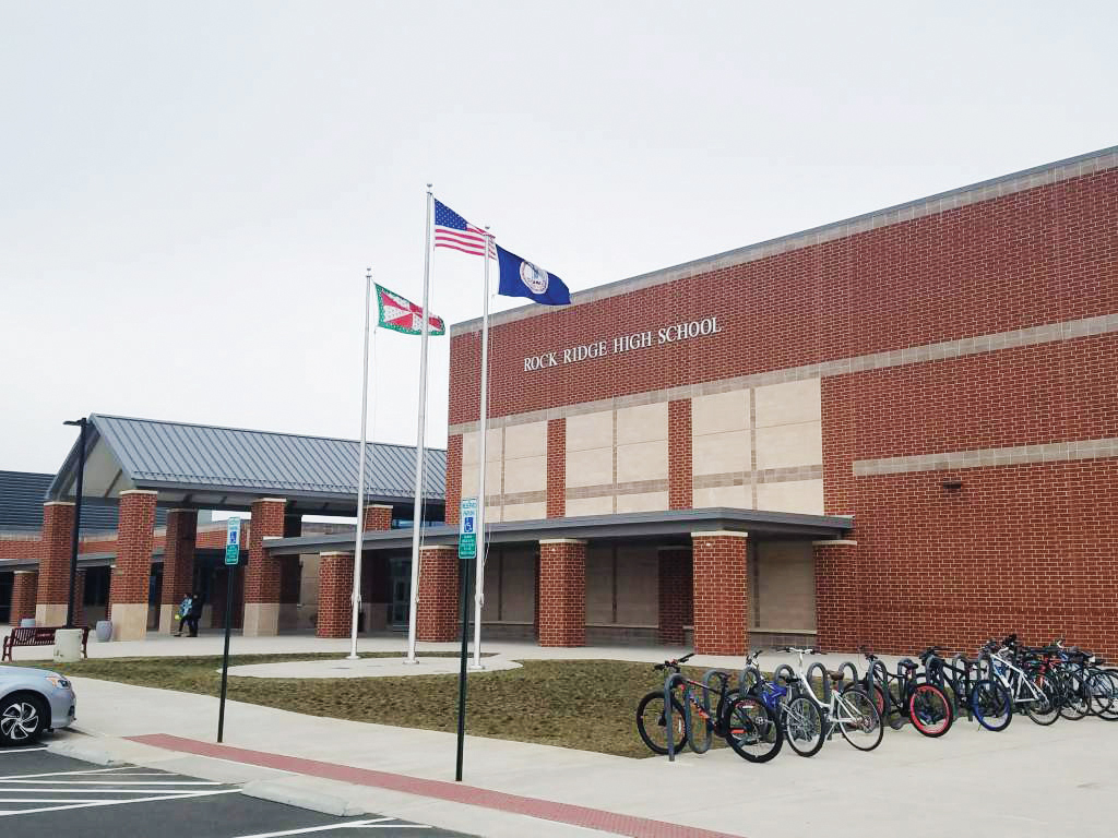 Añaden más seguridad en escuelas de Loudoun