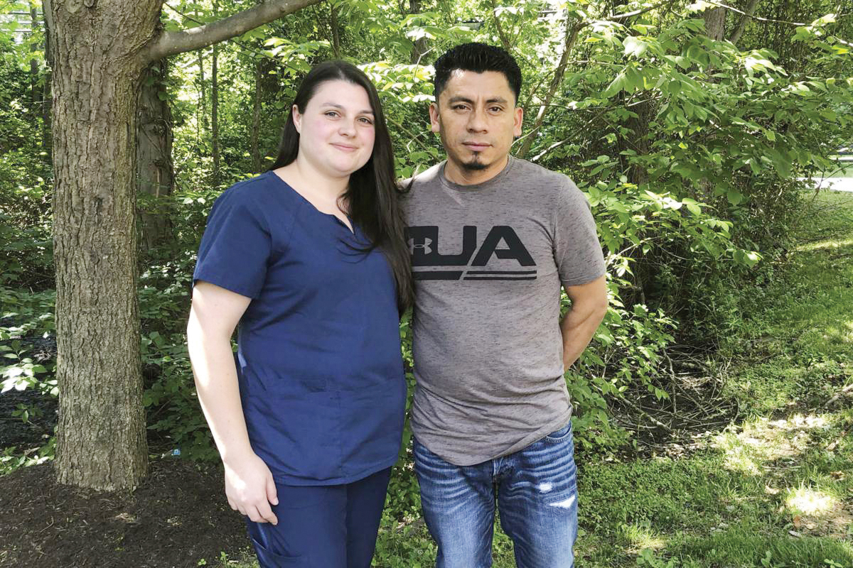Juez prohíbe detención de inmigrantes