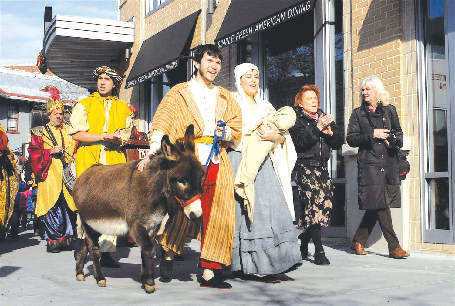 Cancelan recorrido de Reyes Magos de Teatro Gala