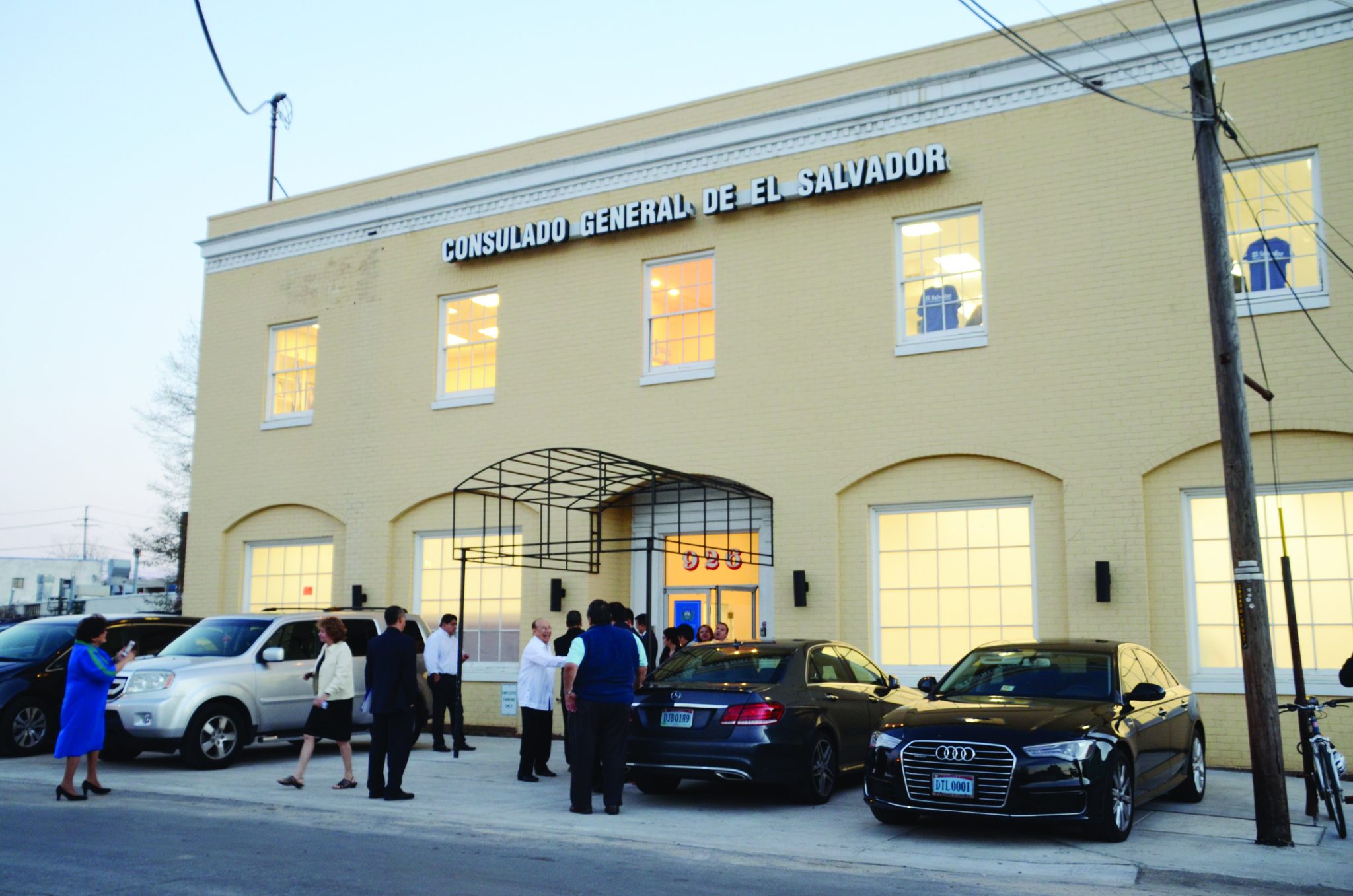 Reabren consulados de El Salvador en el DMV Washington Hispanic