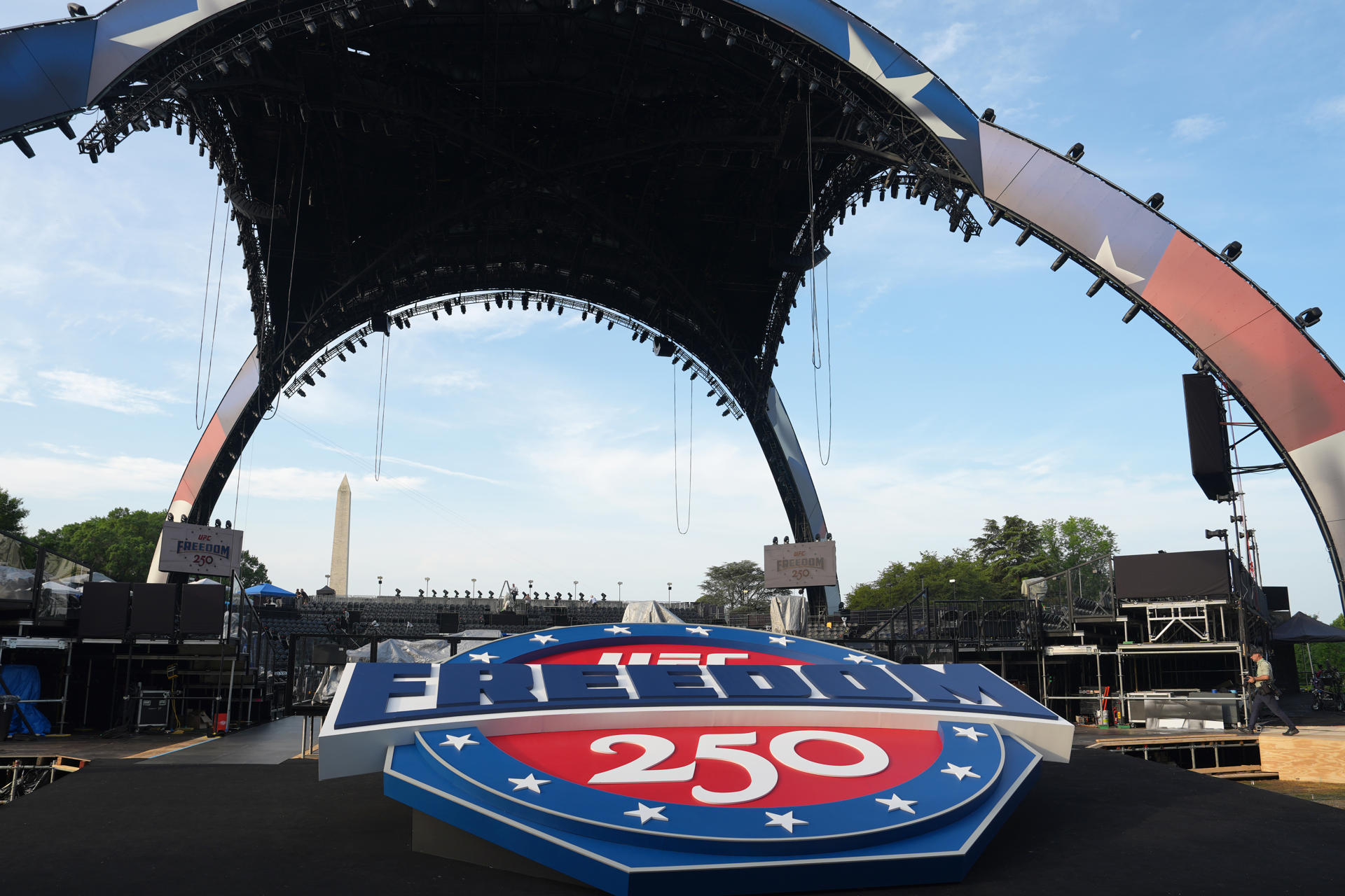 Así es La Garra, el enorme ring construido en la Casa Blanca por el cumpleaños 80 de Trump