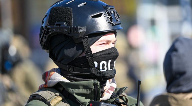 ICE pide a policías de Florida y Texas no hablar sobre su rol