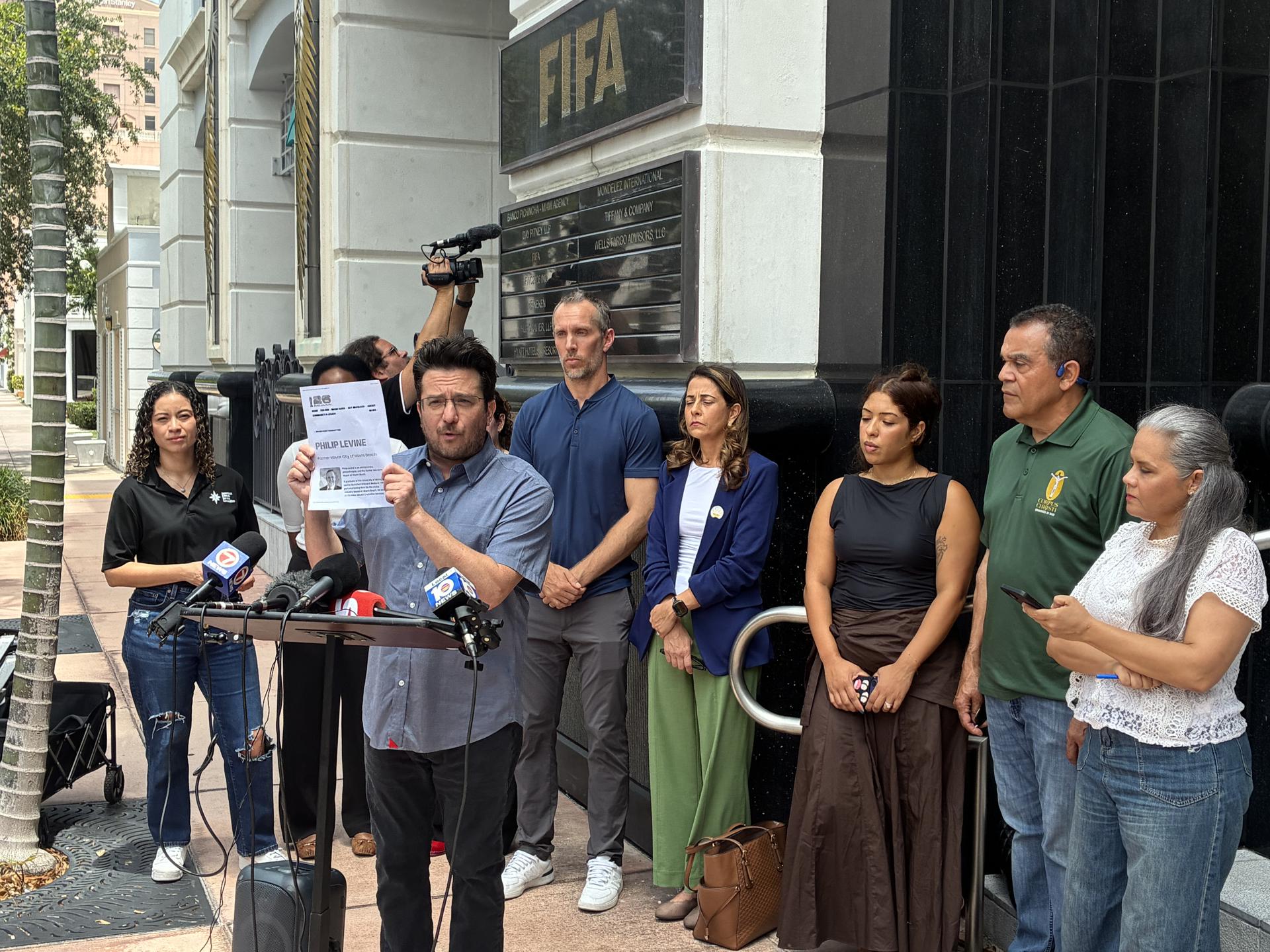 Activistas alertan que EEUU "no es un lugar seguro" para los seguidores durante el Mundial