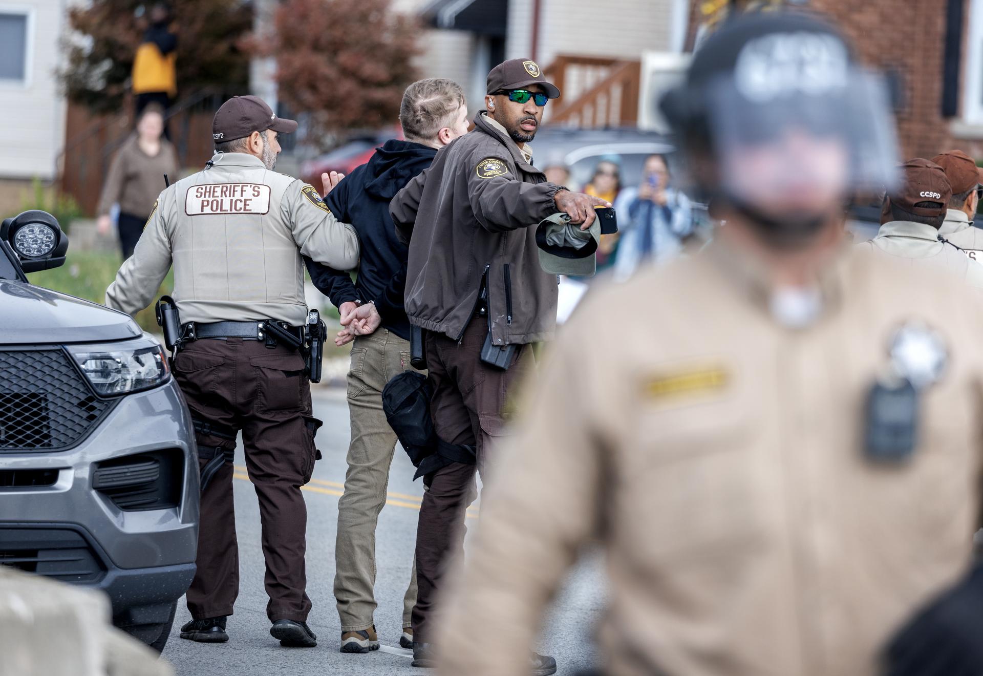 Policía de Texas podrá detener a personas que sospeche están en EE.UU. de forma irregular