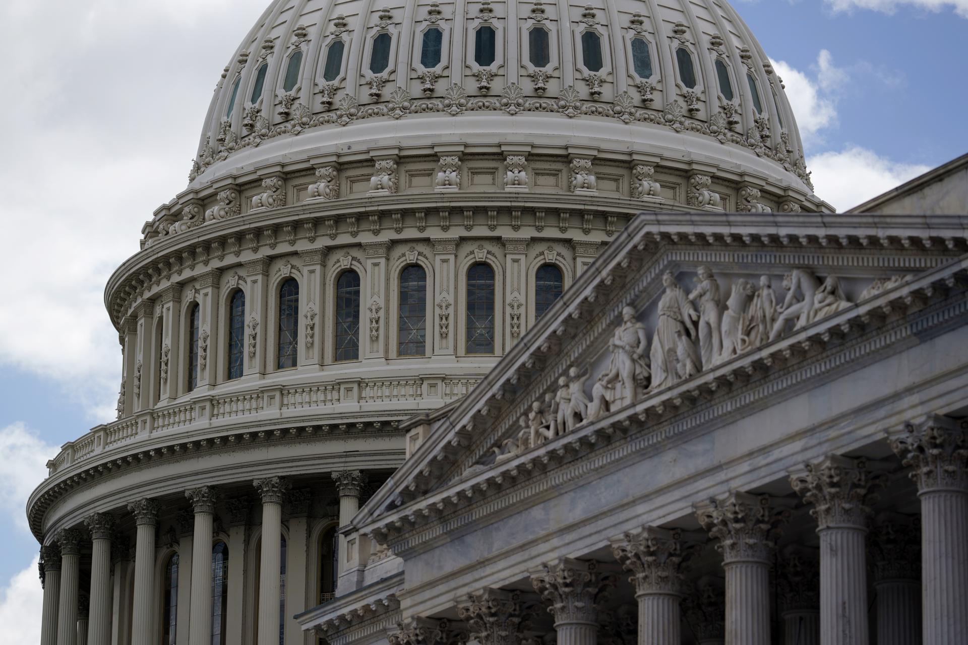 Científicos de EEUU llevan al Congreso el "ataque alarmante" de Trump
