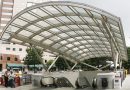 Mujer es apuñalada en las afueras de la estación de metro