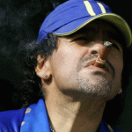 El gran futbolista argentino Diego Maradona muere a los 60 años El gran futbolista argentino Diego Maradona muere a los 60 años