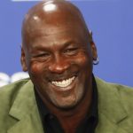 Michael Jordan da $10 millones para clínicas de salud de Carolina del Norte Michael Jordan da $10 millones para clínicas de salud de Carolina del Norte