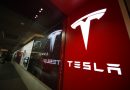 Para el nuevo Cybertruck futurista de Tesla, un cuarto retiro del mercado