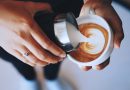 Starbucks dice que algunos empleados podrían necesitar mudarse a la sede central