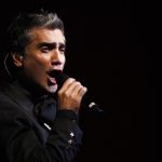 Este cantante mexicano dona 100.000 dólares a ayuda a migrantes