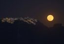La superluna de cosecha completa hace una rara aparición en octubre