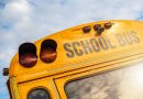 Autobús escolar de Virginia choca contra edificio del DMV
