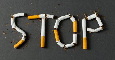 Francia prohibirá fumar en las playas y tienen la intención de impedir los cigarrillos electrónicos