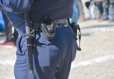 Policía mata a hombre que los atacaba blandiendo cuchillos en Palisades.