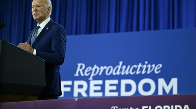 En Florida, Biden ataca a Trump sobre el derecho al aborto