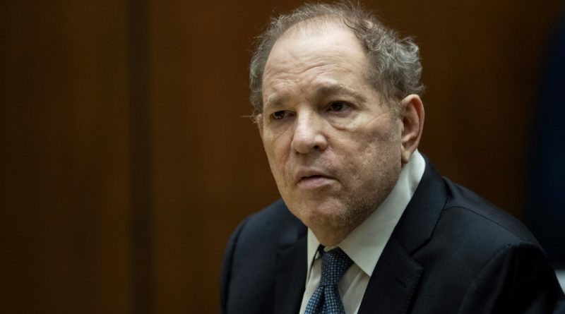 Una corte de Nueva York anula la condena por delito sexual al exproductor Harvey Weinstein