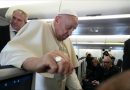 El papa inicia en Indonesia una larga gira por Asia y Oceanía