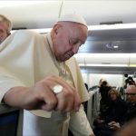 El papa inicia en Indonesia una larga gira por Asia y Oceanía