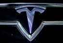 Tesla retira casi 700.000 vehículos del mercado