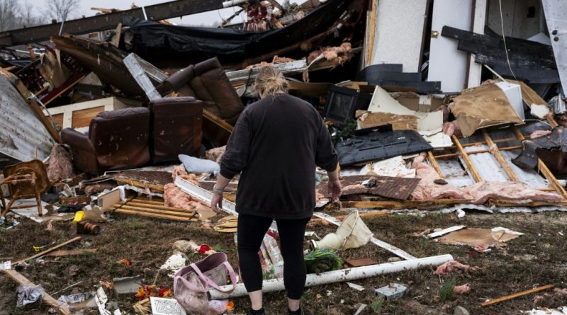 Al menos 39 muertos después de que tornados causaran estragos en varios estados