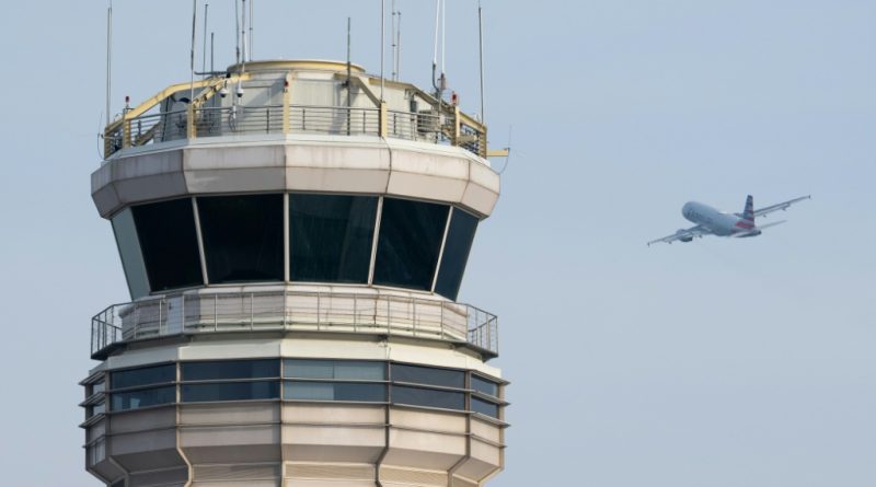 Trump elige al jefe de una aerolínea para dirigir la agencia de seguridad aérea