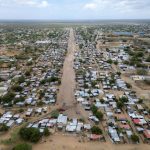 Desamparo en un desierto de Colombia: indígenas y migrantes padecen recortes de Trump Desamparo en un desierto de Colombia: indígenas y migrantes padecen recortes de Trump