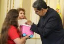 Venezuela repatría a niña separada de sus padres deportados de EEUU