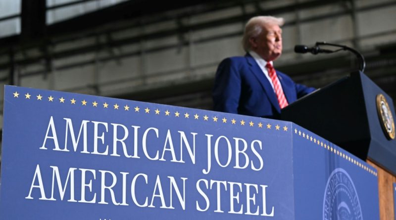 Trump dice que duplicará los aranceles al acero y al aluminio hasta el 50%