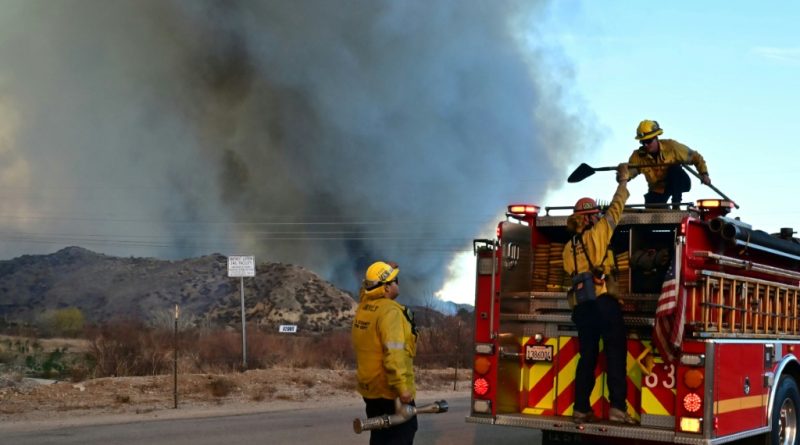 Hallan muerto al presunto tirador tras una emboscada contra bomberos en EEUU
