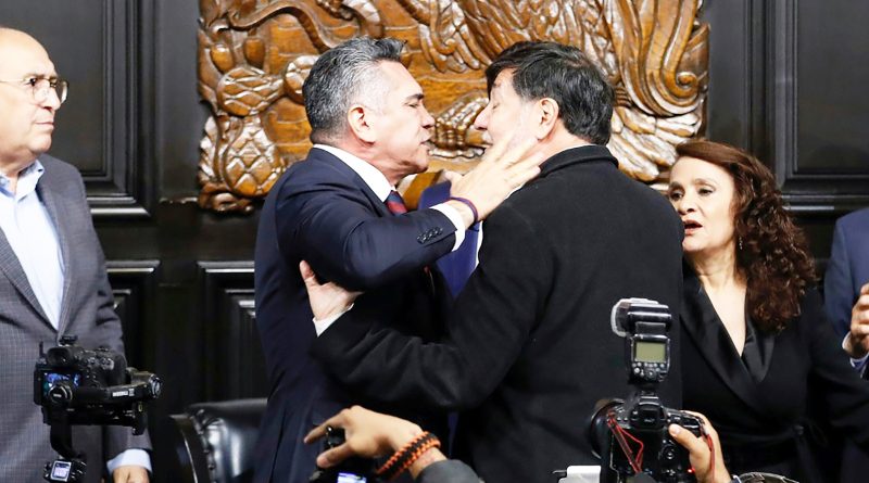 Senadores mexicanos se enfrentan a golpes tras un debate sobre EEUU