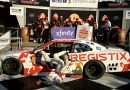 Piloto de Nascar se rompe la clavícula al caer mientras celebraba su triunfo