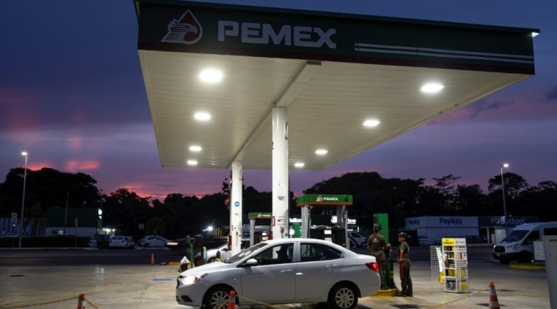 Detienen a un exdirector de la estatal mexicana Pemex en EEUU