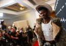 El rapero Lil Nas X fue arrestado tras deambular semidesnudo por Los Ángeles