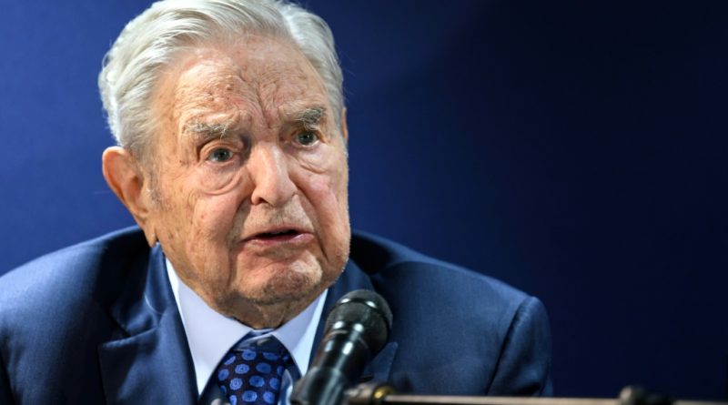 Trump amenaza con demandar al multimillonario Soros y a su hijo