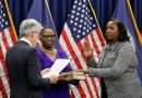Gobernadora de la Fed Lisa Cook demanda a Trump por intentar despedirla