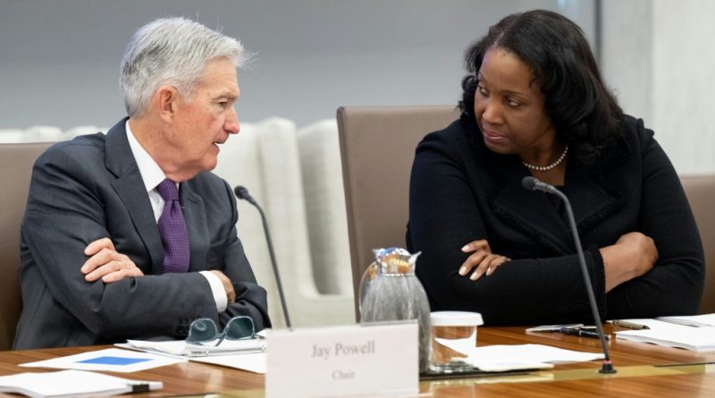 Audiencia termina sin fallo sobre intento de Trump de destituir a gobernadora de la Fed