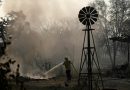 Incendio forestal arrasa poblado de la fiebre del oro en California
