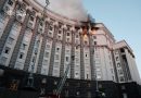Rusia golpea la sede del gobierno ucraniano en su mayor bombardeo de la guerra