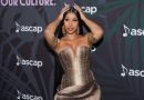 Cardi B anuncia que espera un hijo con el futbolista Stefon Diggs