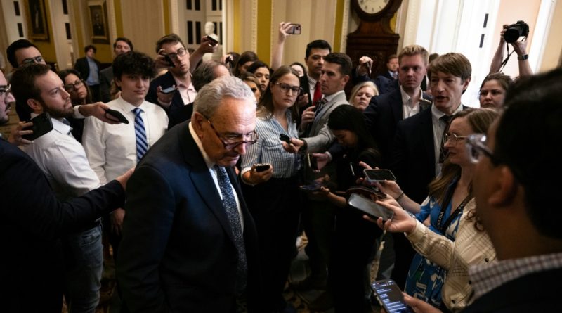 El principal senador demócrata advierte que Trump encamina a EEUU «a una dictadura»